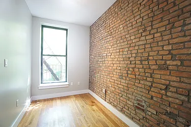 Rented by Rennit Inc.