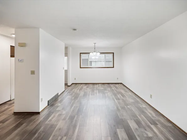 3656 Brookdale Dr N, Brooklyn Park, MN 55443