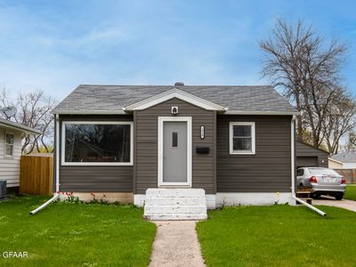 1920 10th Ave N, Grand Forks, ND, 58203