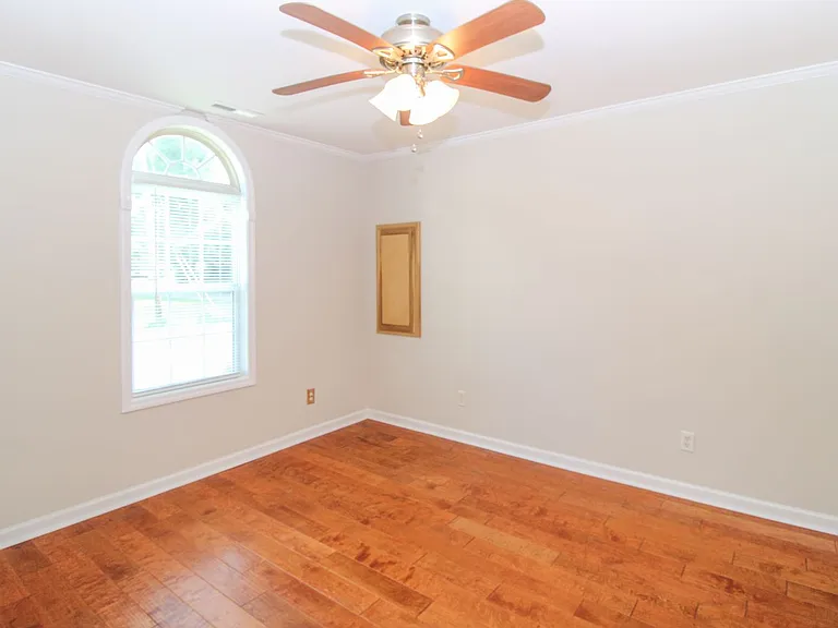 210 Wood St — Photo 16