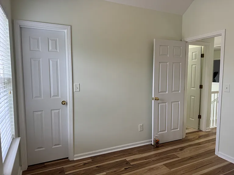 136 Madelia Pl — Photo 43