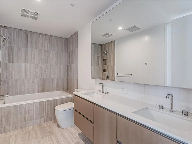 313 W 17th St #1202 — Photo 21