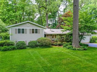 11 Kimberly Rd, Pittsford, NY 14534