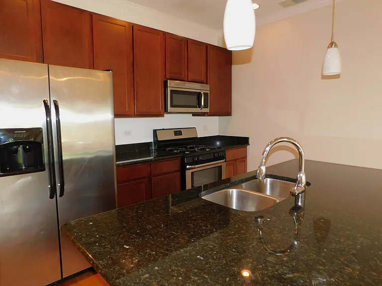 904 Reba Pl #20 — Photo 4