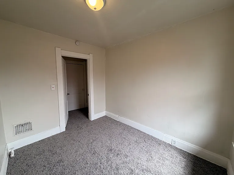 834 N Detroit Ave — Photo 20