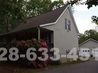 132 Gashes Creek Rd, Asheville, NC 28805