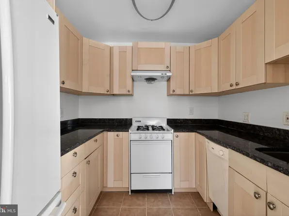 (undisclosed Address), Mc Lean, VA 22102