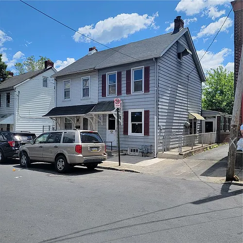 132 W Chew St Photo 1