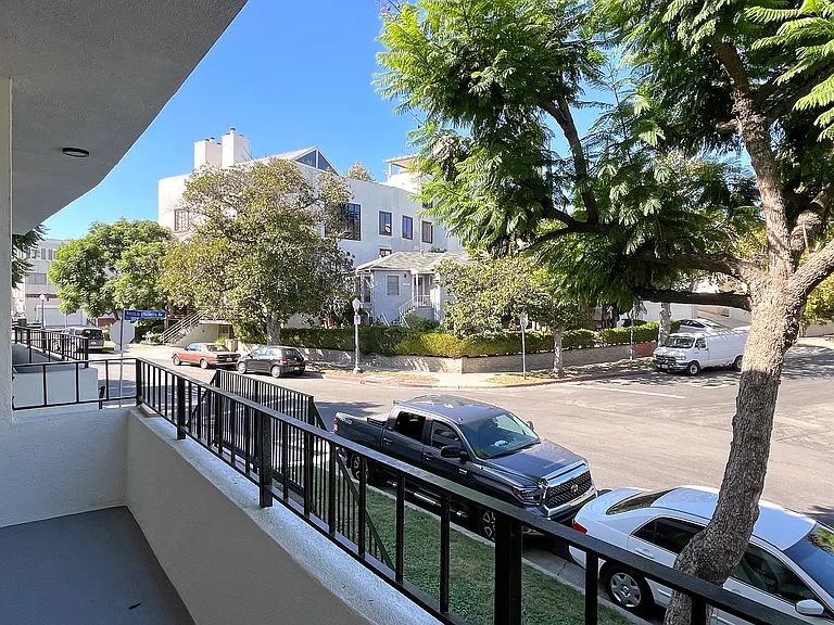 1701 Malcolm Ave #5 — Photo 20