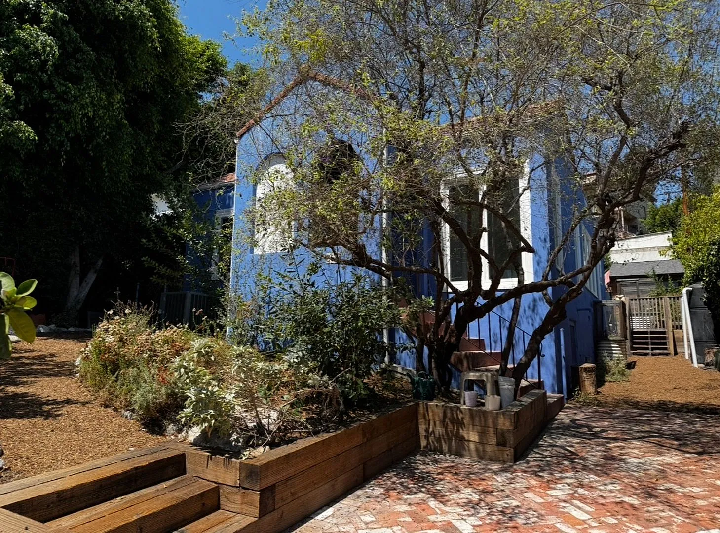 Gorgeous Silverlake 3+2+Detached Office with Bathroom — Photo 1