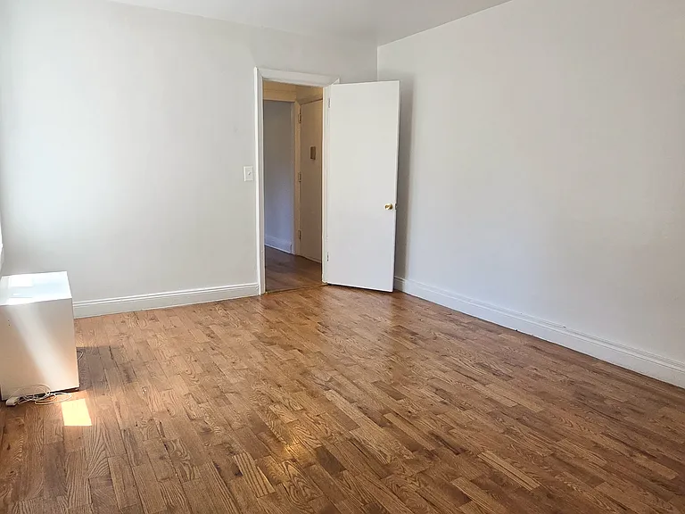 731 Gerard Ave #4F — Photo 6