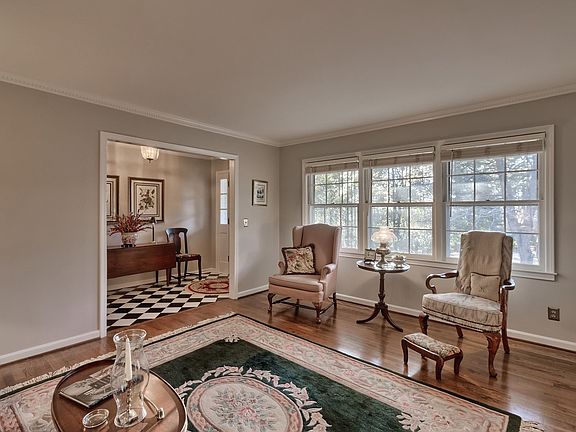 3rd image of 233 Park Shore Dr W
