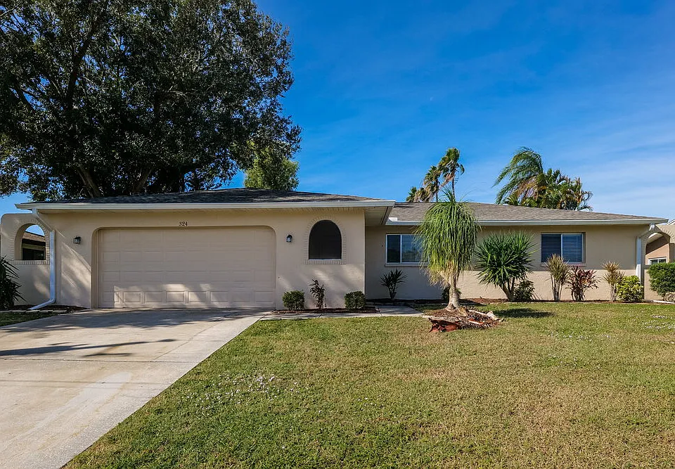 324 SE 17th Pl