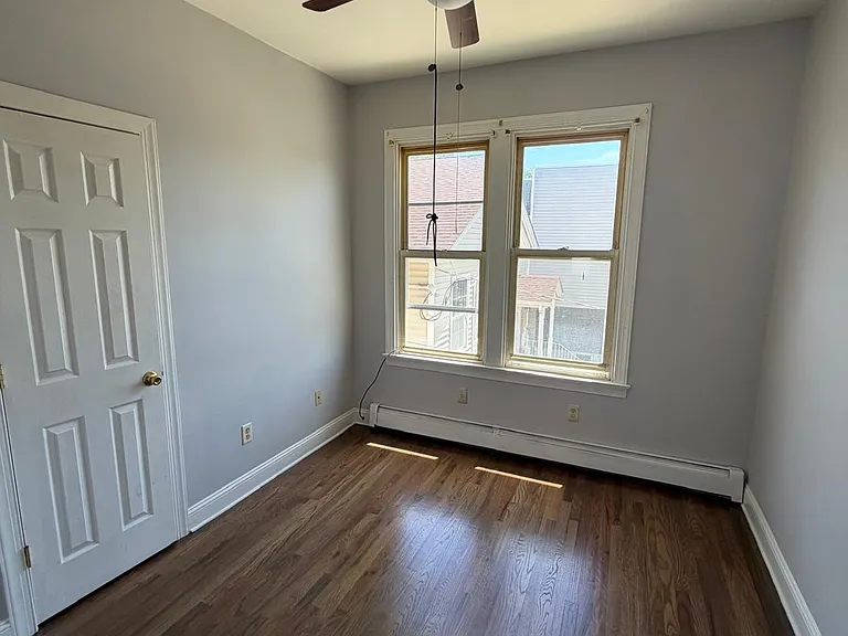 1208 Lincoln St — Photo 6
