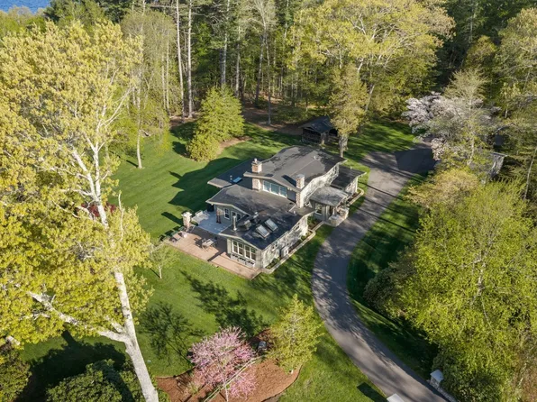 7 Quail Run, Lakeville, MA 02347