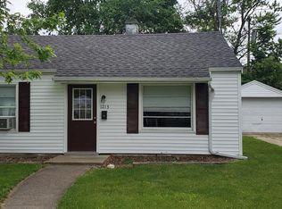 1213 N State St, Bloomington, IL 61701