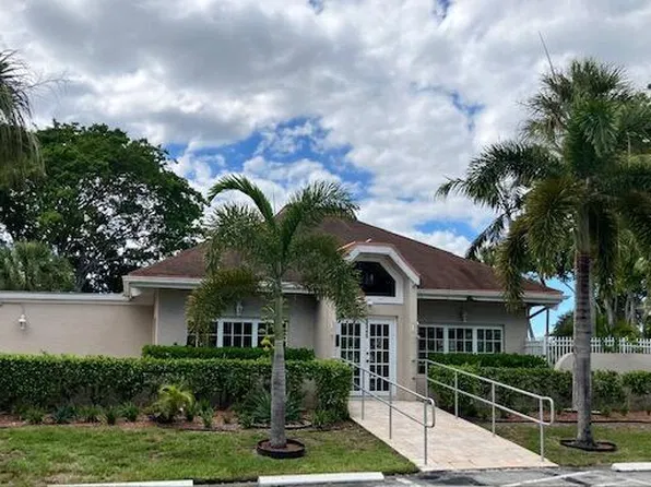 1057 NW 50th Dr, Pompano Beach, FL 33064