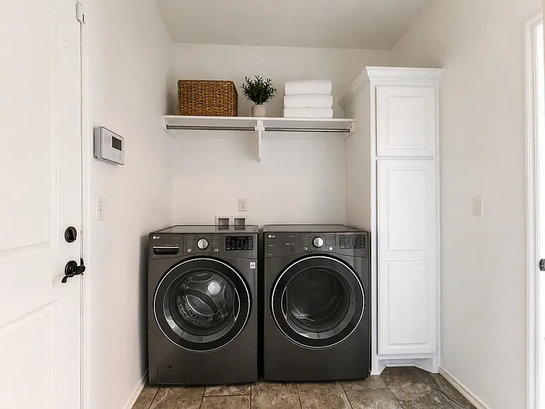 1301 W Elmira Pl — Photo 30