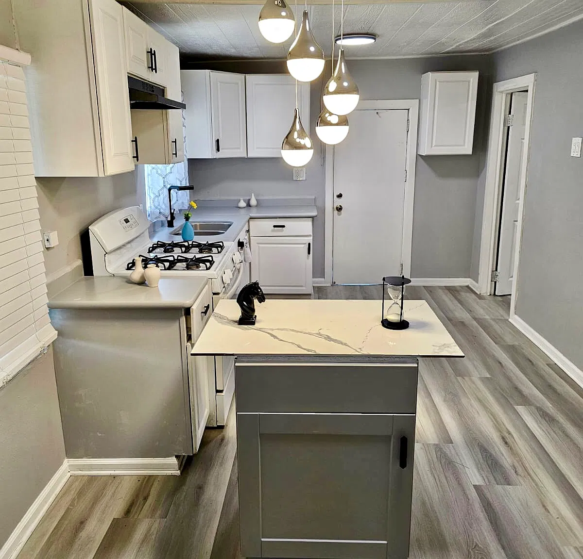 2 bed, $2,800 — Photo 3