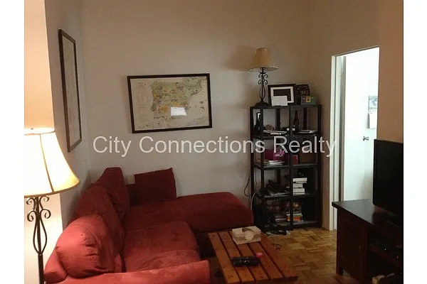 Rented by City Connections Realty | media 8