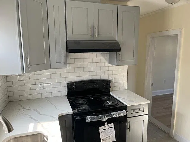 531 Cary Ave — Photo 3
