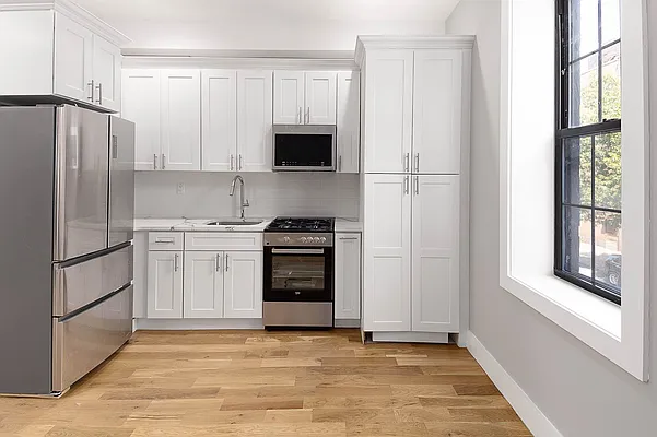 Rented by Five Stone NYC LLC | media 2