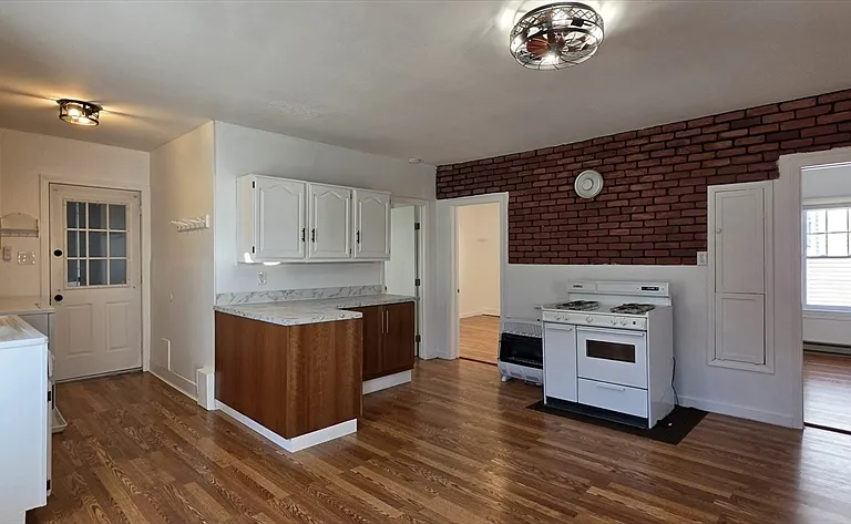 41 Orient St #2 — Photo 3