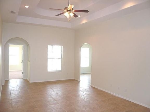 4th image of 1822 Webster Dr