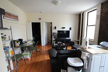 Rented by Jonis Realty