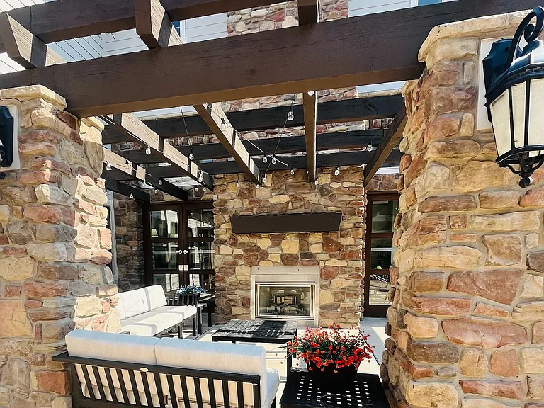 Outdoor fireplace