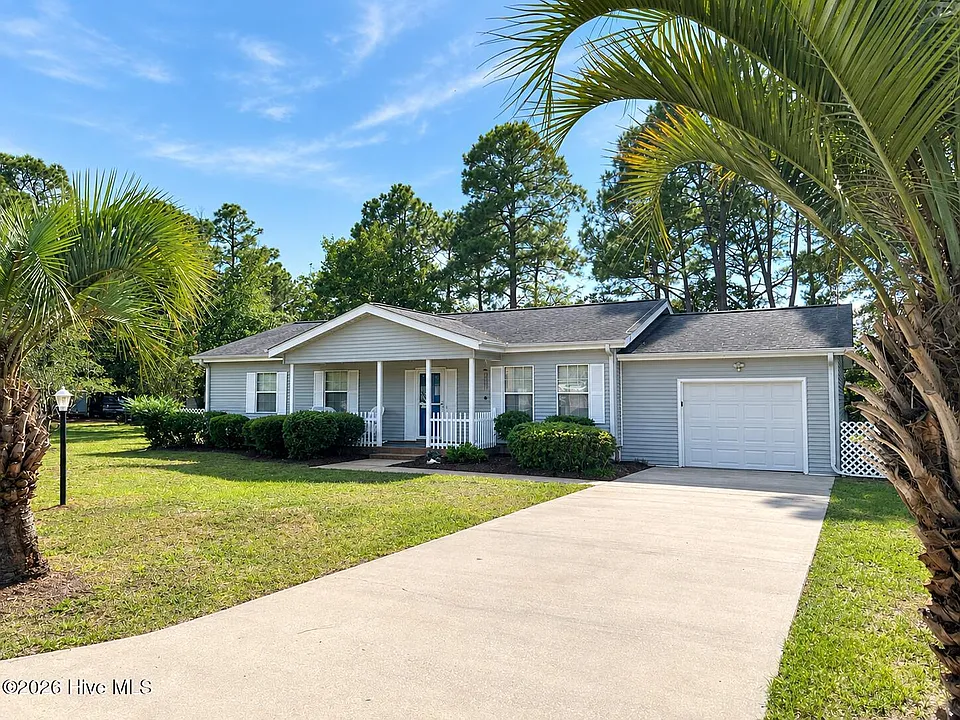 1093 Harbor Dr SW
