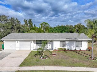 2155 Lakeshore Cir, Pt Charlotte, FL 33952