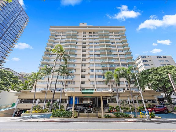 2nd image of 444 Kanekapolei St #201