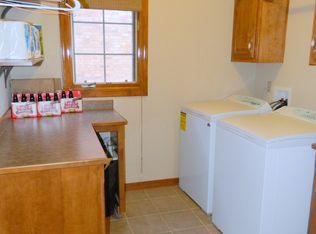 1003 W Parkhill Cir, Springfield, MO 65810