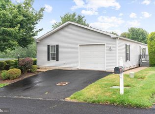 101 Primrose Ln, Royersford, PA 19468