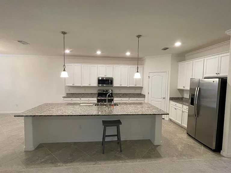 9353 Glenforest Dr — Photo 11