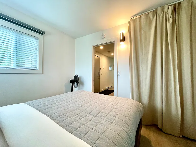 2170 Sarajevo Dr #3 — Photo 10