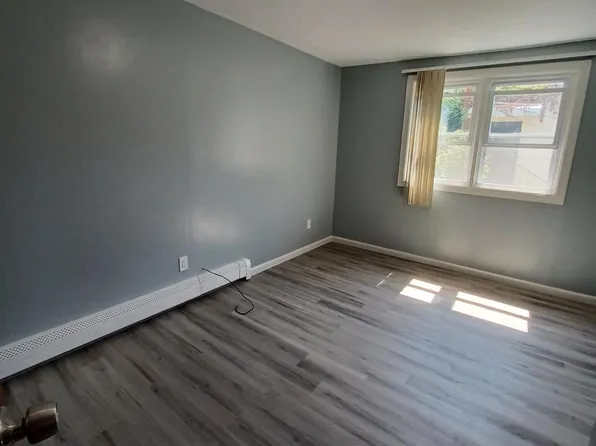 6106 Durham Avenue image 4 of 10