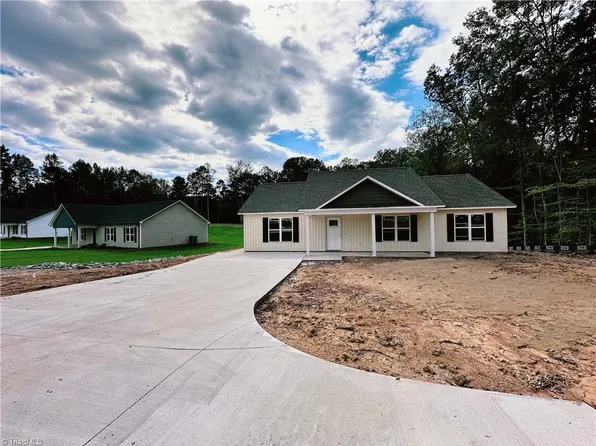 159 Yellowbell Dr, Lexington, NC 27292