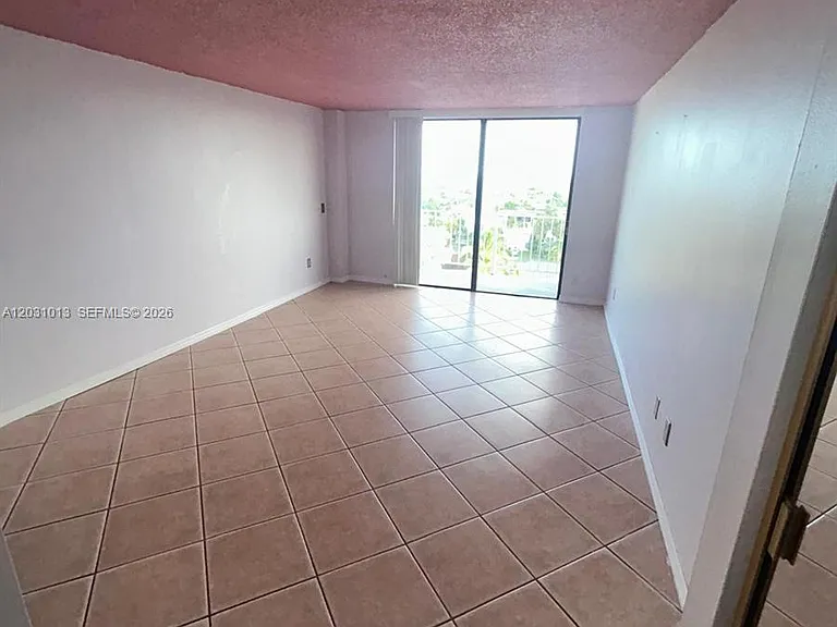 2350 NE 135th St #706 — Photo 13
