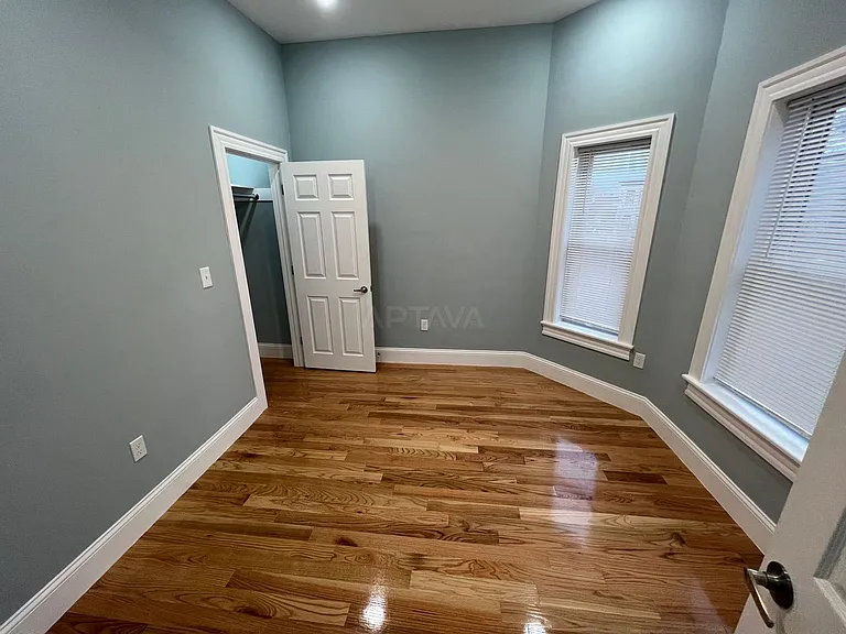 15 Harold St #3 — Photo 6