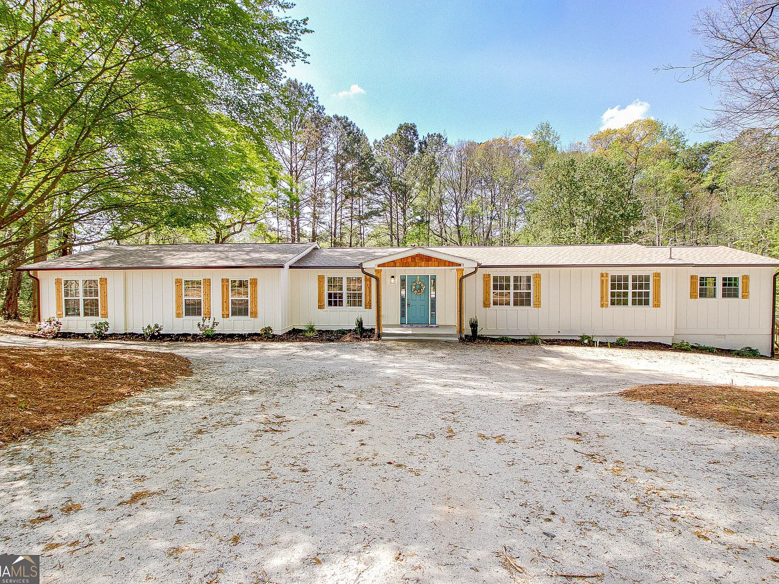 5 bed, 3.0 bath, 3547 sqft, $2,900 — Photo 4