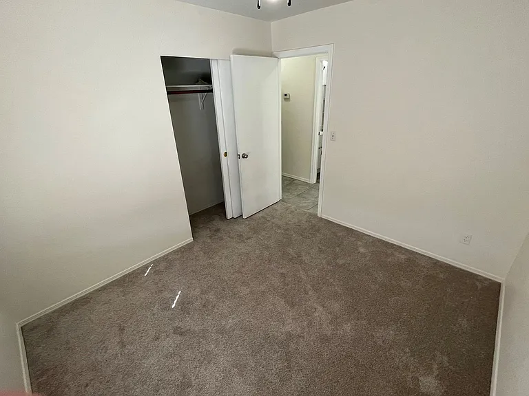 1621 Ash Ave — Photo 9