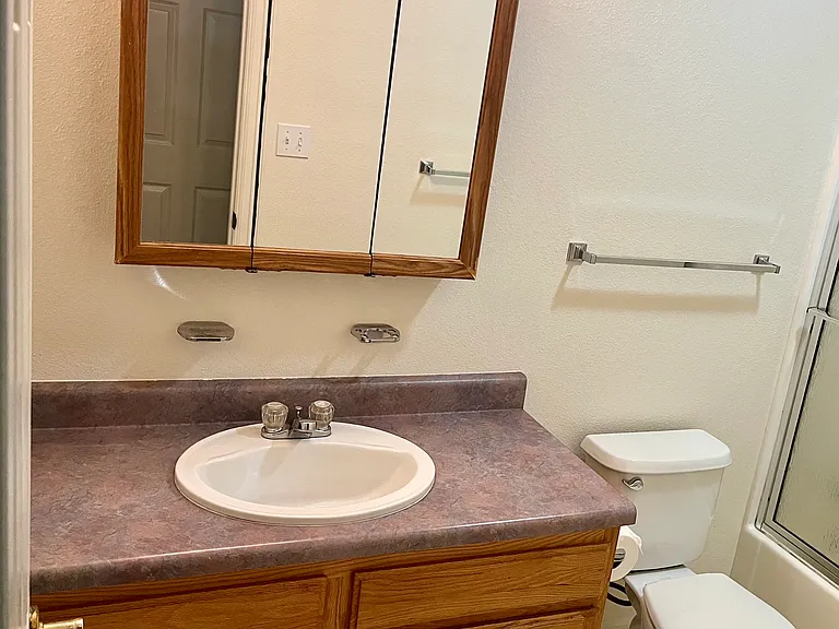 Main full bathroom