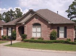628 N Lake Cir, Birmingham, AL 35242