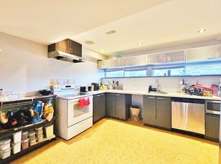 954 Farrell St #B, Ottawa, ON K2B 6C7