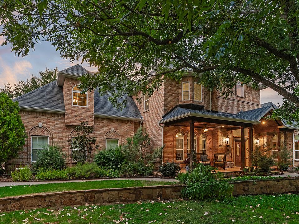 1st image of 810 Cross Timbers Dr