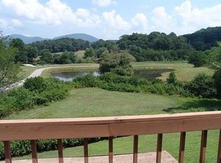 242 Holly Springs Village Rd APT 5, Franklin, NC 28734