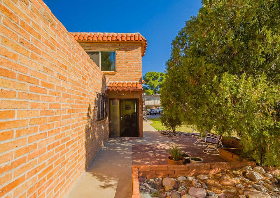 1st image of 6565 E Calle La Paz