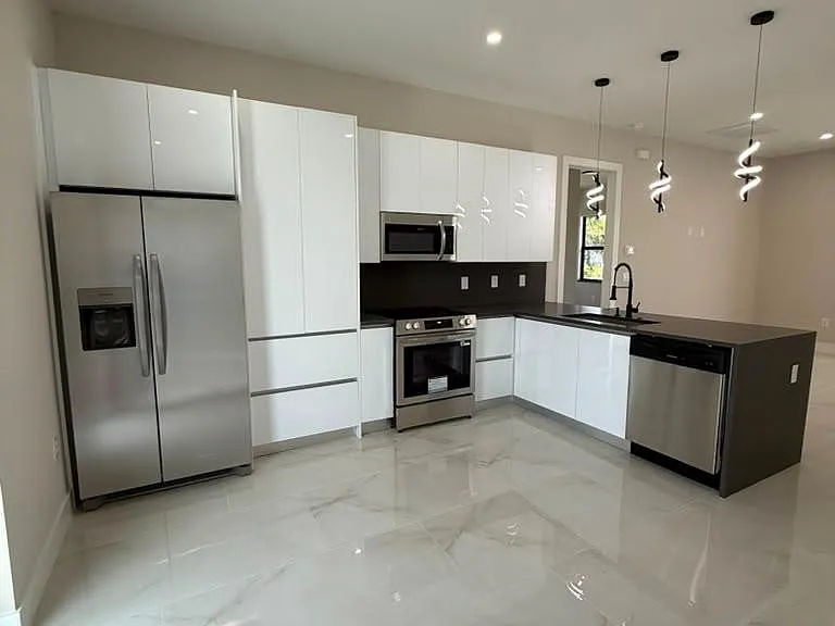 932 Dempsey St — Photo 7